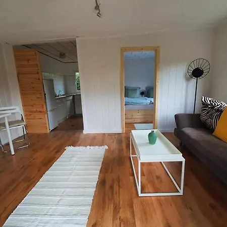 Ferienhaus Sommer-naturhäuschen In Den Rollsdorfer Weinbergen