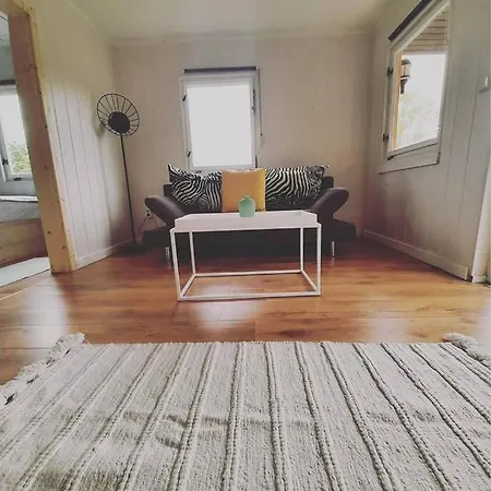 Ferienhaus Sommer-naturhäuschen In Den Rollsdorfer Weinbergen